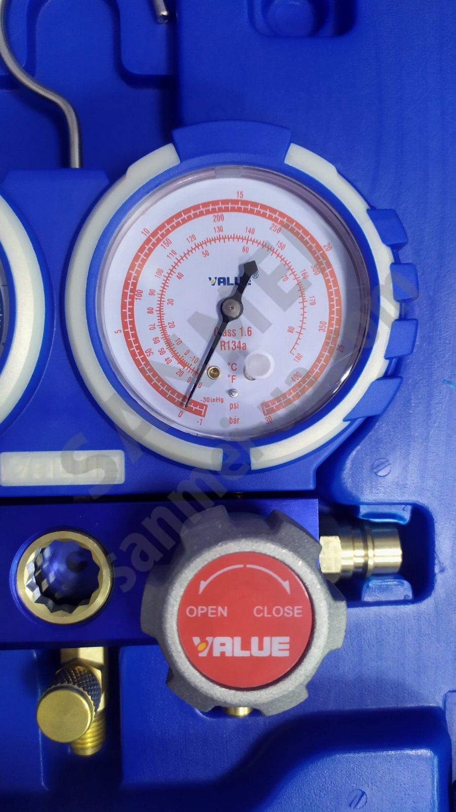 Манометричний колектор у кейсі зі швидкознімачами VALUE MG-2-R134a-B