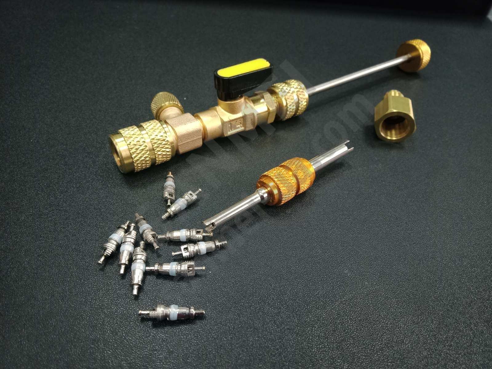 Съемник для замены клапанов/ниппеля под давлением