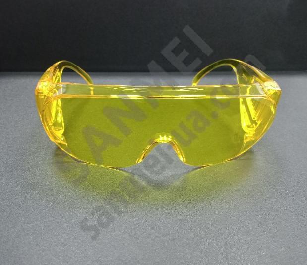 Очки защитные от ультрафиолетовых лучей